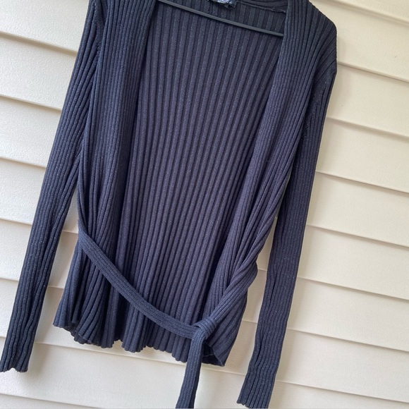 GUC New York & Company Sz-M Dark Black w/Silver Tinsel Stitching Ribbed Knitwear - Picture 1 of 16